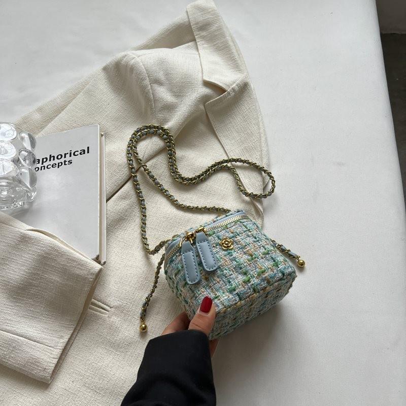 Elegant Mini Chain Bag For Women Stylish Box Design Soft Polyester With Multiple Colors