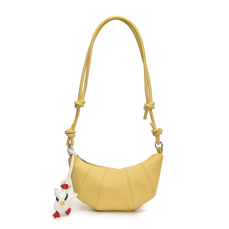 Spring and summer trend niche design simple croissant temperament versatile high-grade texture lychee pattern shoulder crossbody women's bag