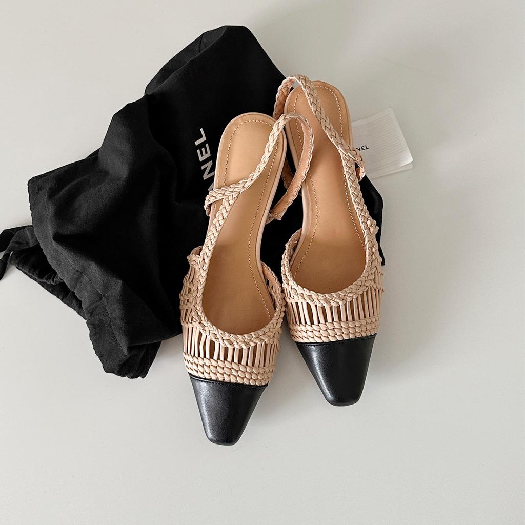 Sheepskin version~ French retro style square head color matching hollow woven sandals women's summer new rear strap bag head shoes