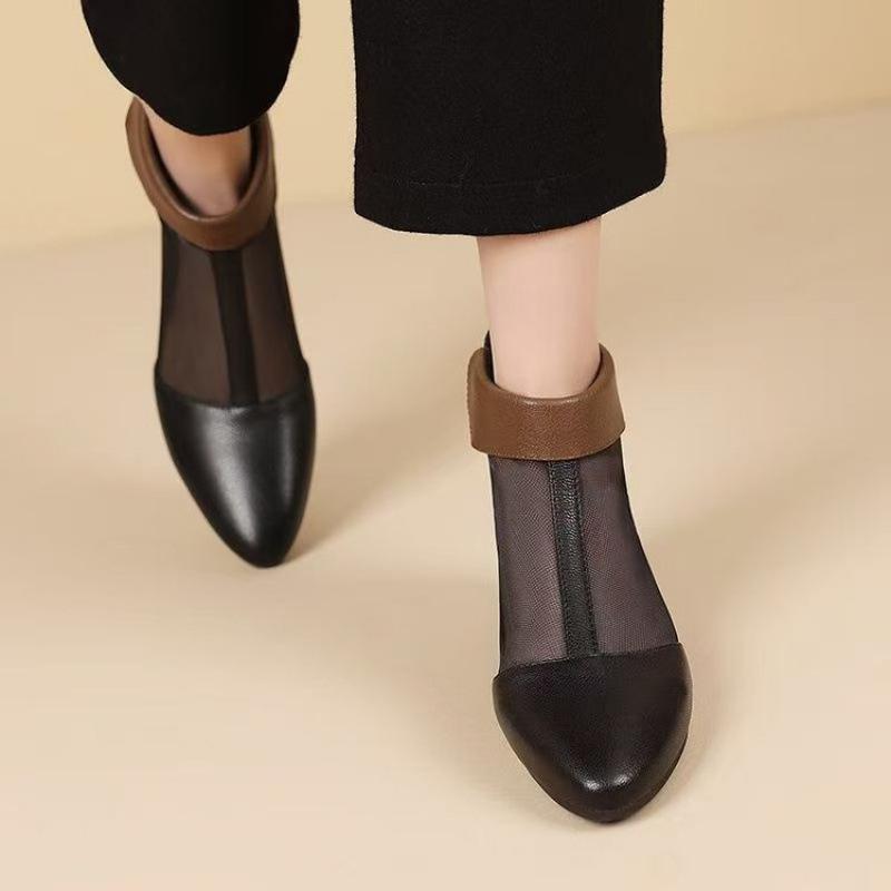 Женские сетчатые ботильоны 2025 Новые летние дышащие с перфорацией на мягкой подошве Удобные сандалии для мамы среднего возраста