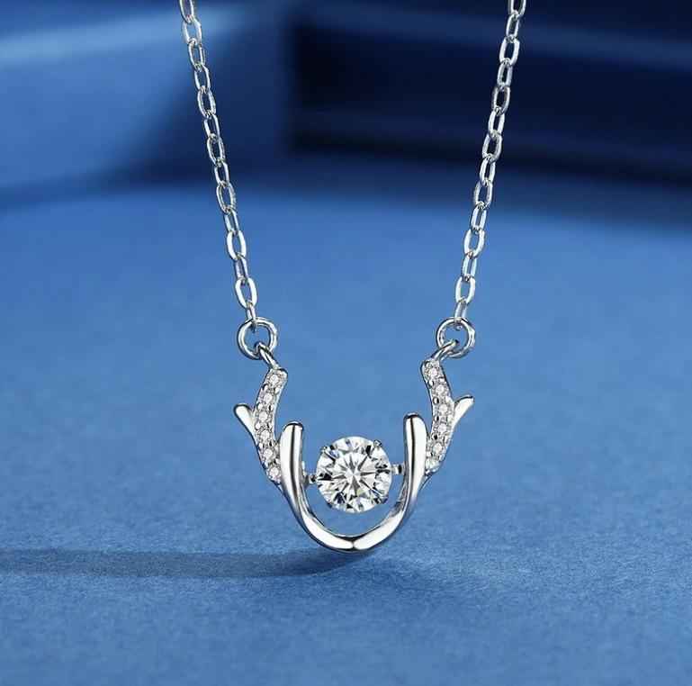 New Yilu Has Your Agile Deer Horn Necklace for Girls, Versatile, Niche, Light Luxury Design, High-end Feeling, Collarbone Chain