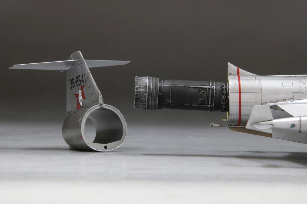 Fine Molds 1/72 Серия реактивных самолетов Силы самообороны Японии F-104J Истребитель "Эйко" Пластиковая модель FF07 (Самолет)