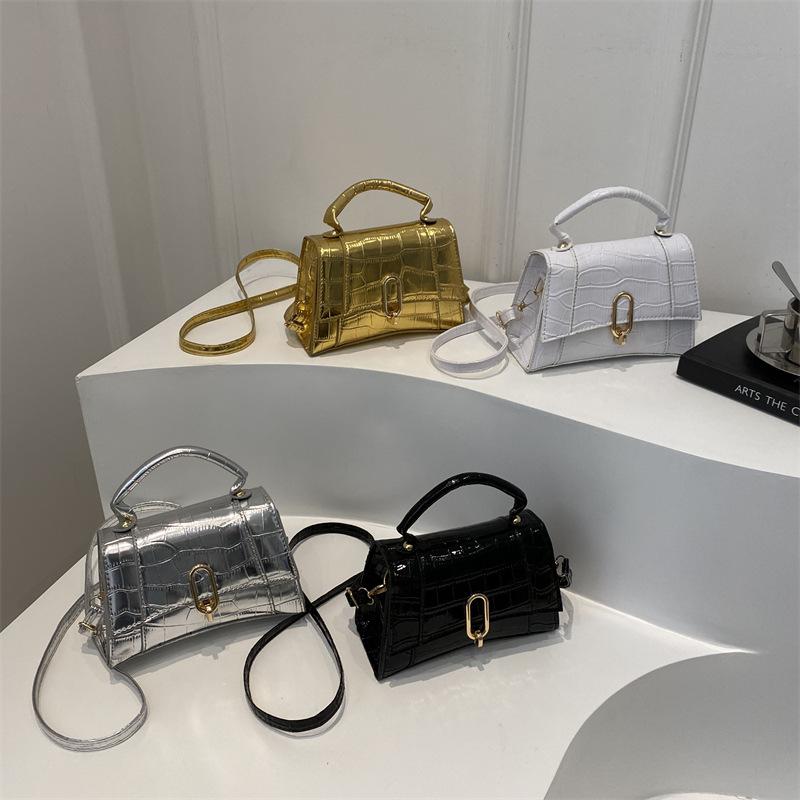 Niche Handheld Small Square Bag Fashionable Casual Women's Bag Summer New Crossbody Bag Trendy and Beautiful Shoulder Bag