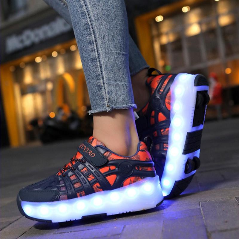 New Four-Wheel LED Light-Up Shoes for Children with Retractable Wheels USB Charging Sports Shoes Roller Skates Entertainment