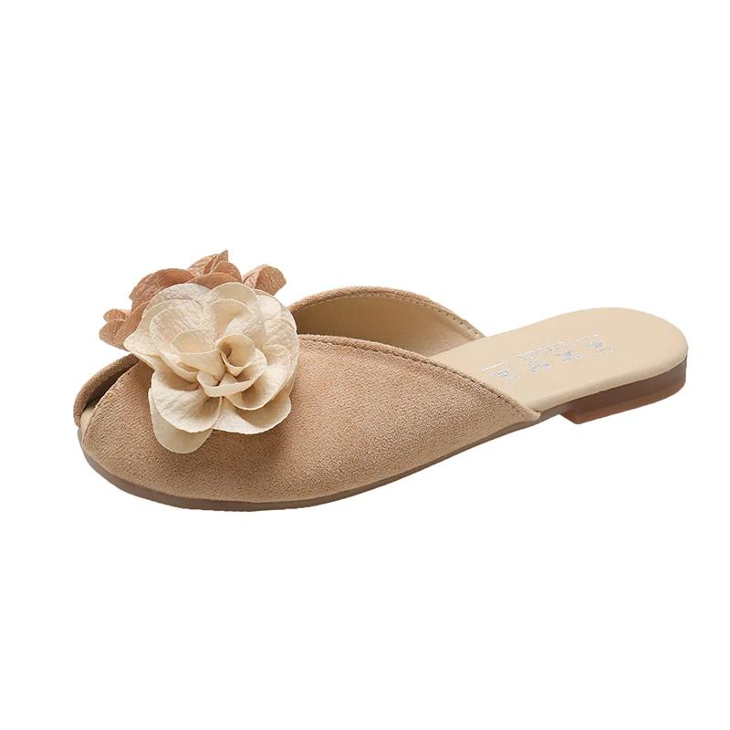 2024 Женская обувь Закрытый носок Женские тапочки Осенние мягкие подошвы Цветочные смешанные цвета Плоские повседневные и удобные тапочки