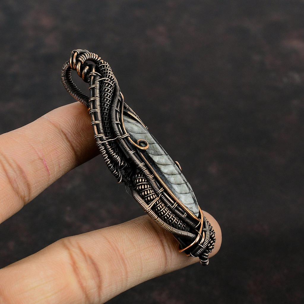 Подвеска Orthoceras Fossil, медная проволочная обертка, подвеска с драгоценным камнем, ручная работа, проволочная обертка, ювелирное изделие, подарок для мамы, уникальное ювелирное изделие из меди