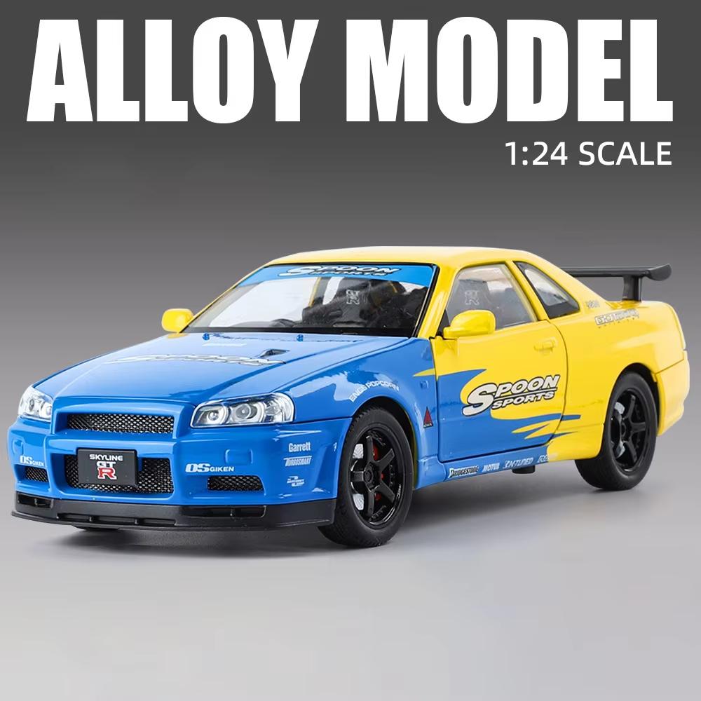 1:24 Полномасштабная модель автомобиля GTR R34 с четырьмя колесами, амортизирующим рулевым управлением, четырьмя дверями, литой под давлением, со звуком и светом, инерционная модель, игрушечный подарок для мальчика