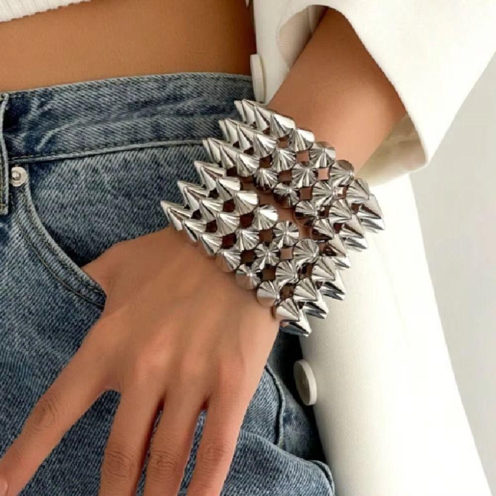 Three-row Rivet Cone Bracelets Y2K Jewelry Goth Rock Bangle Fashion Punk Style Bracelets Hip-hop