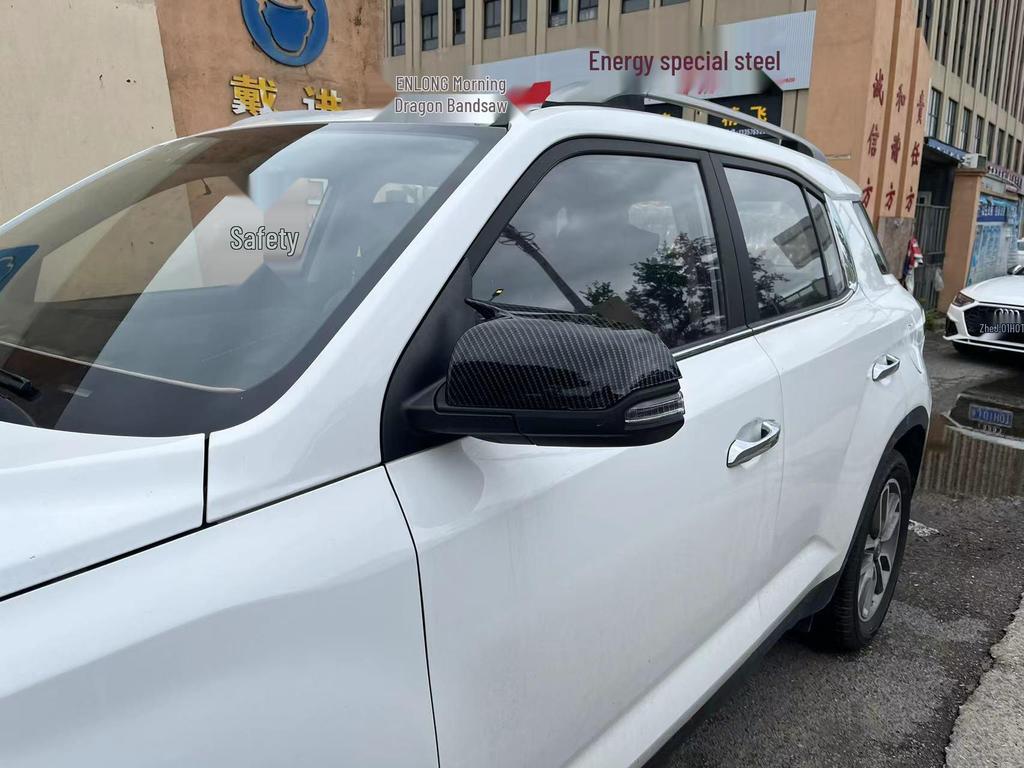 Хендай IX35 (2018-2024 гг.) Накладка на зеркало заднего вида в виде рога из углеродного волокна