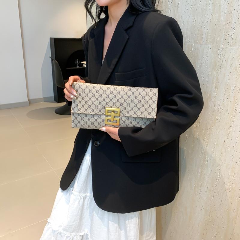 Модные простые сумки-конверты Популярные сумки Женские весенние сумки-клатчи Новые нишевые модные сумки-клатчи