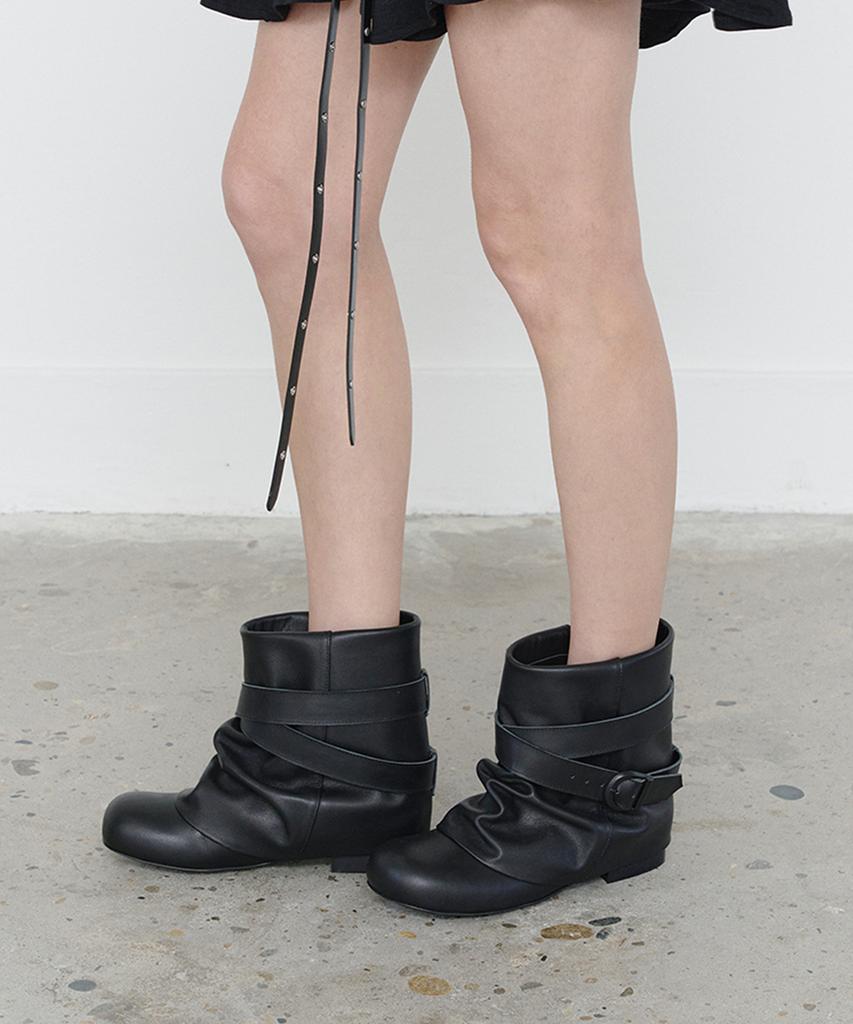 Three To Eighty Belt Wrinkle Leather Short Boots Black