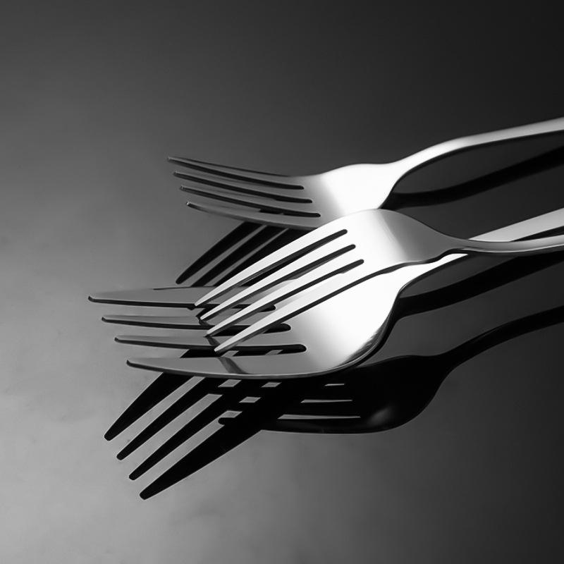 Прочный набор западных столовых приборов из нержавеющей стали 1010: Нож, вилка и ложка для перемешивания для стейка и обеда.