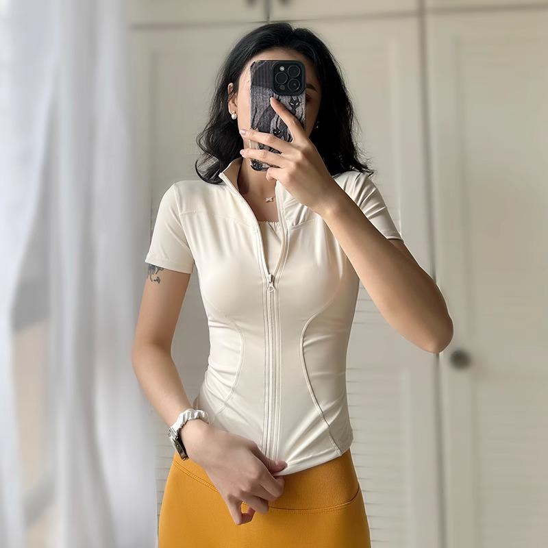 Женская футболка с коротким рукавом для йоги с быстрой сушкой - Облегающий, дышащий крой для бега и тренировок весной/летом