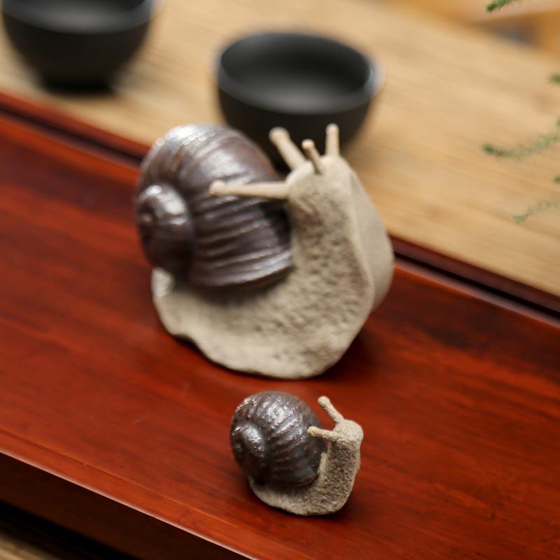 Ceramic Small Snail Ornaments Bonsai Micro Landscape Home Decoration Accessories for Living Room Tea Pets Desk Decorations