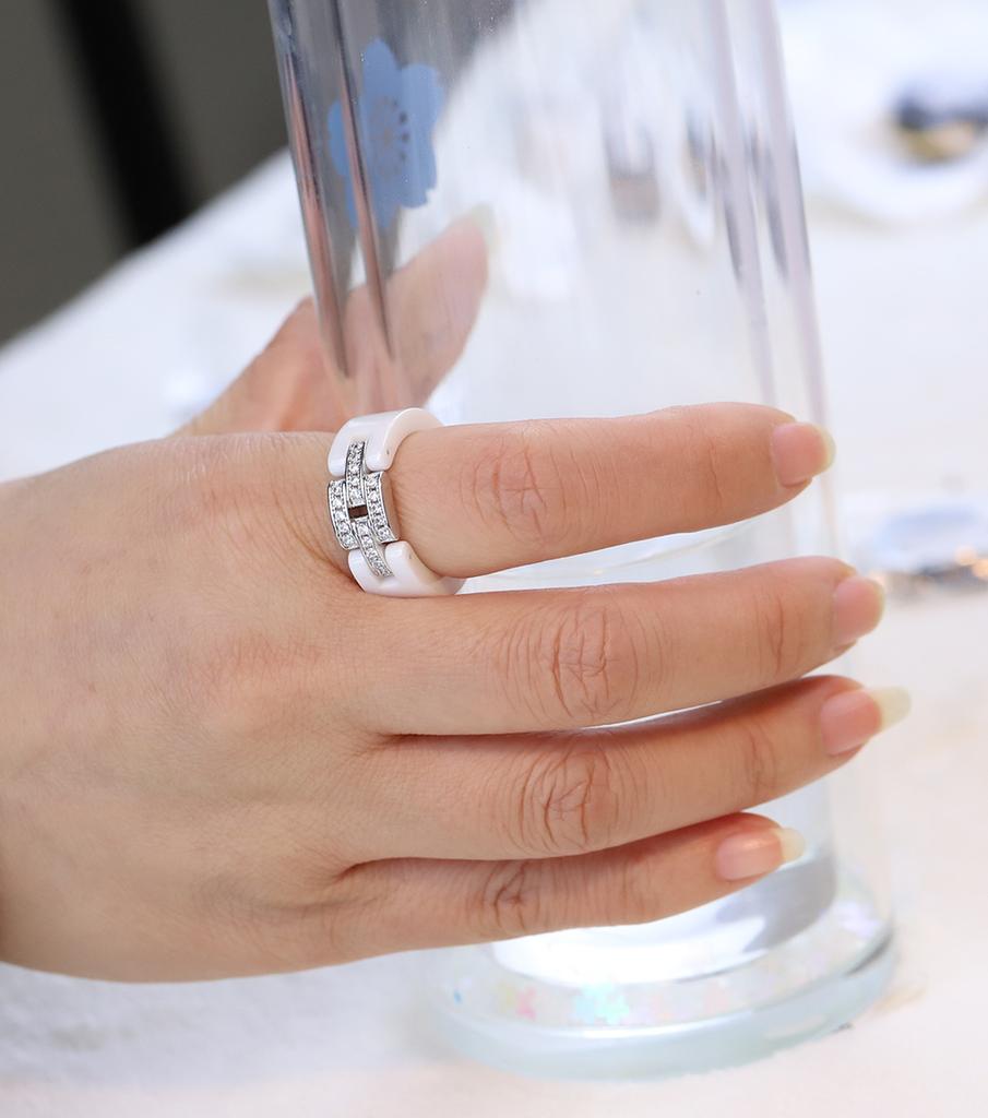 Гибкие черно-белые керамические кольца Anneaux, ювелирные изделия, модные свадебные обручальные кольца с кристаллами для женщин, аксессуары для вечеринок, дизайн