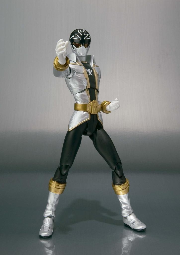 TAMASHII NATIONS Gokai Silver SHFiguarts