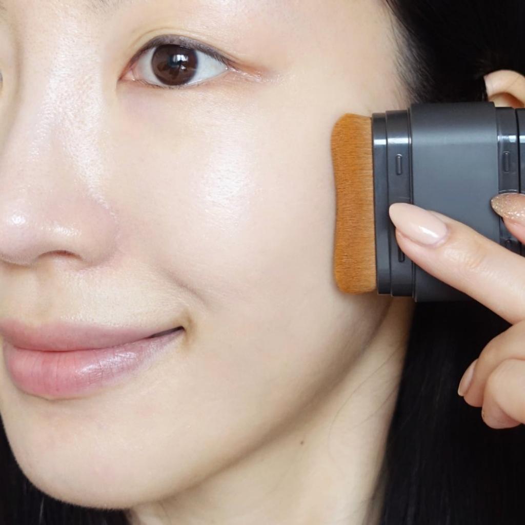 [CHOSUNGAH] Тональная основа-стик Mega Fit Master Glow SPF50+ PA++++ 16 г