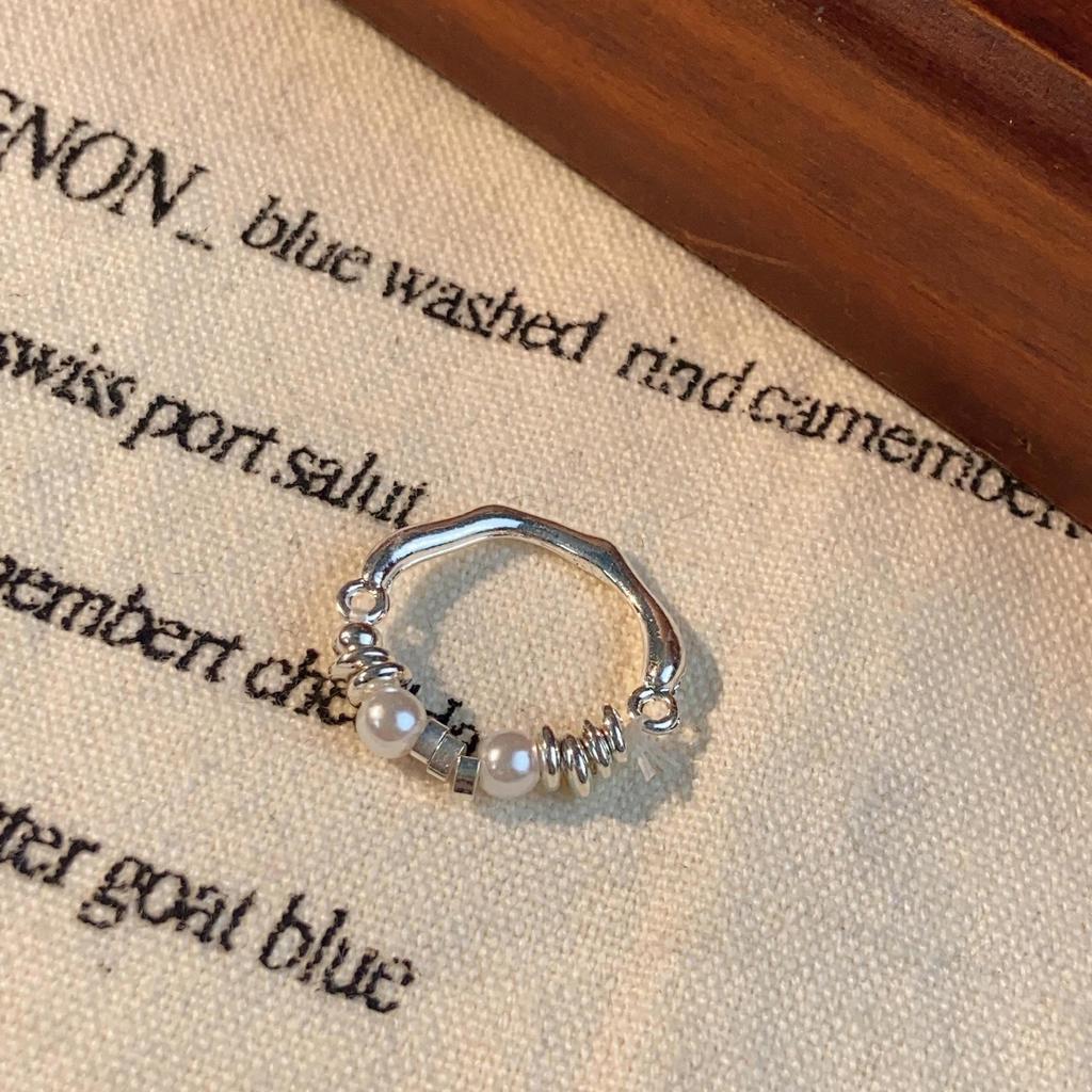 Unique Design Silver Pearl Ring: Chic and Versatile Fashion Ring for Women