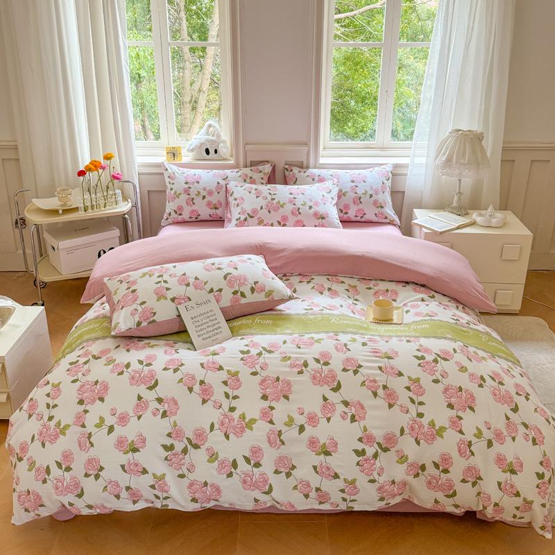 Romantic Floral Love Heart Duvet Cover Queen 4 Pcs Kawaii Strawberry Bedding Set For Girl Teen Reversible Pink Comforter Cover