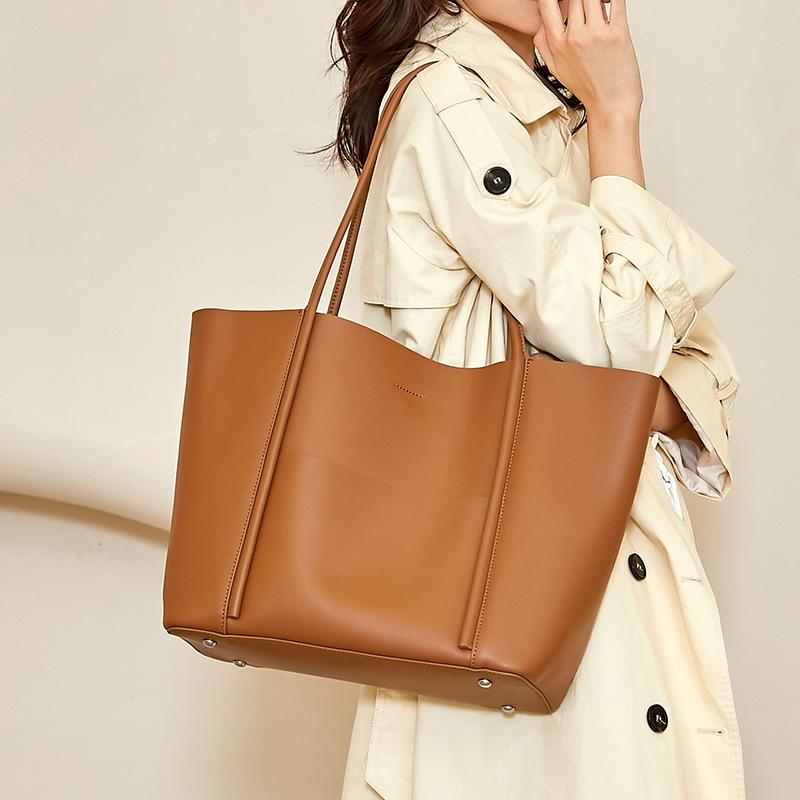 New Tote Bag Large Capacity Jurgent Leather Bucket Bag for Women Niche Commuting Shoulder Bag