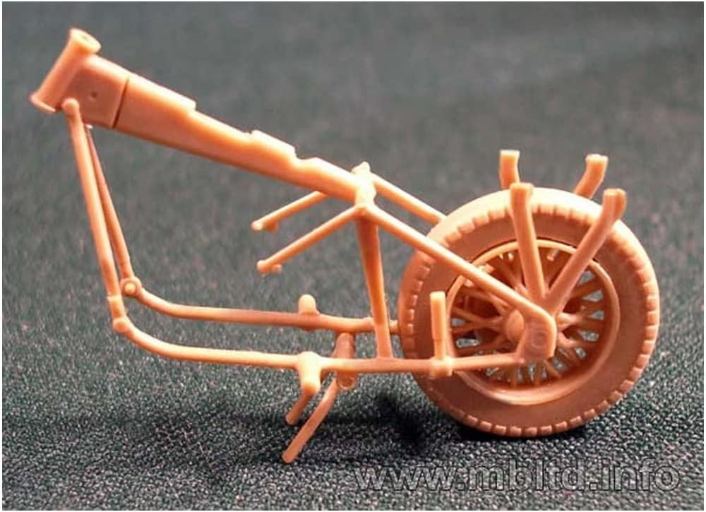 Master Box 1/35 Немецкий военный мотоцикл BMW-R75 с коляской Пластиковый набор модели MB35028