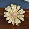 Daisy Brooch High-End Women'S Small Suit Corsage Simple And Generous Luxury Neckline Decorative Pin Summer Anti-Light Buckle