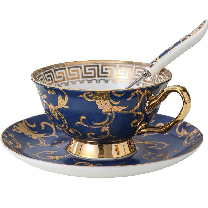 Европейская кофейная чашка из костяного фарфора, набор чайных принадлежностей для кафе, набор ложек и блюдец, роскошная керамическая кружка, фарфоровая чайная чашка высшего качества, посуда для вечеринок