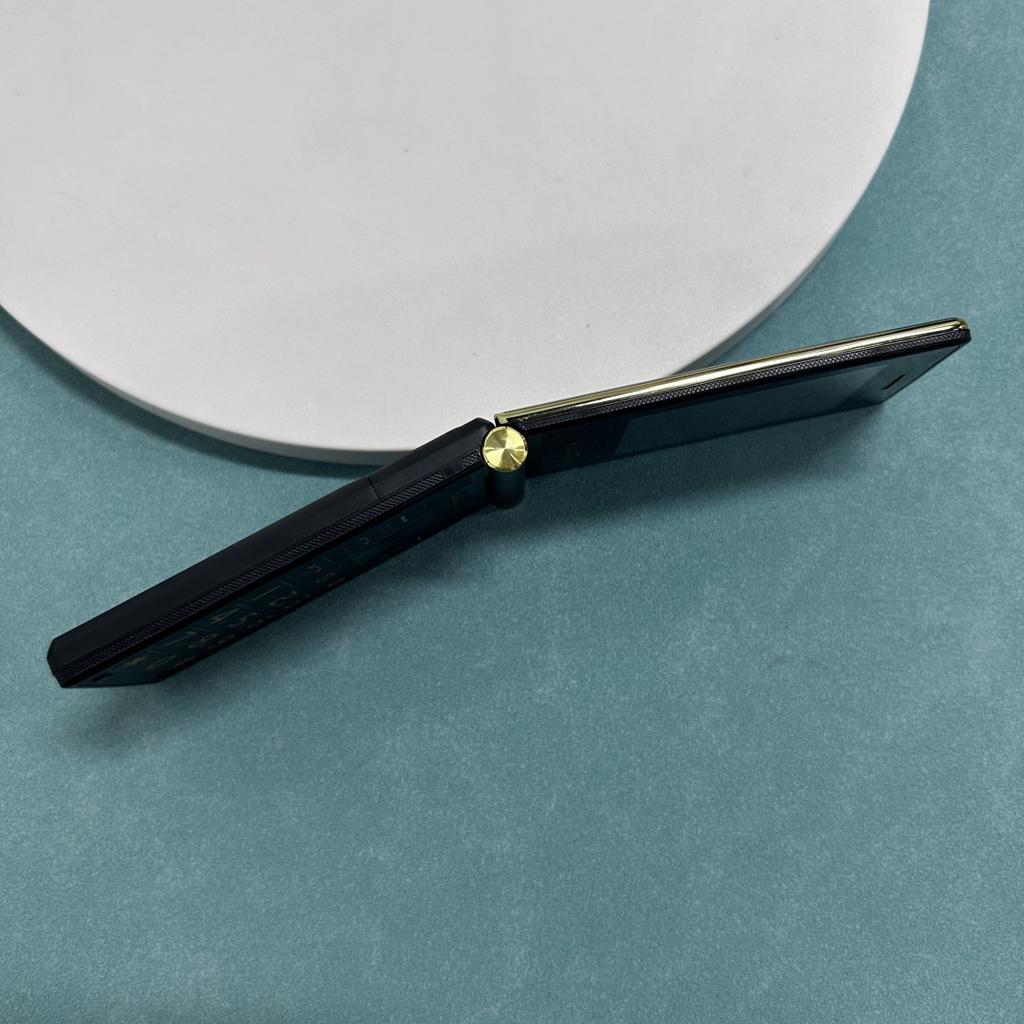 Абсолютно новый телефон-раскладушка YEEMI M3-1 GSM 2G с экраном 2,8 дюйма, двумя SIM-картами, камерой 8 Мп, светодиодной подсветкой, громким голосом и большими кнопками, мобильный телефон