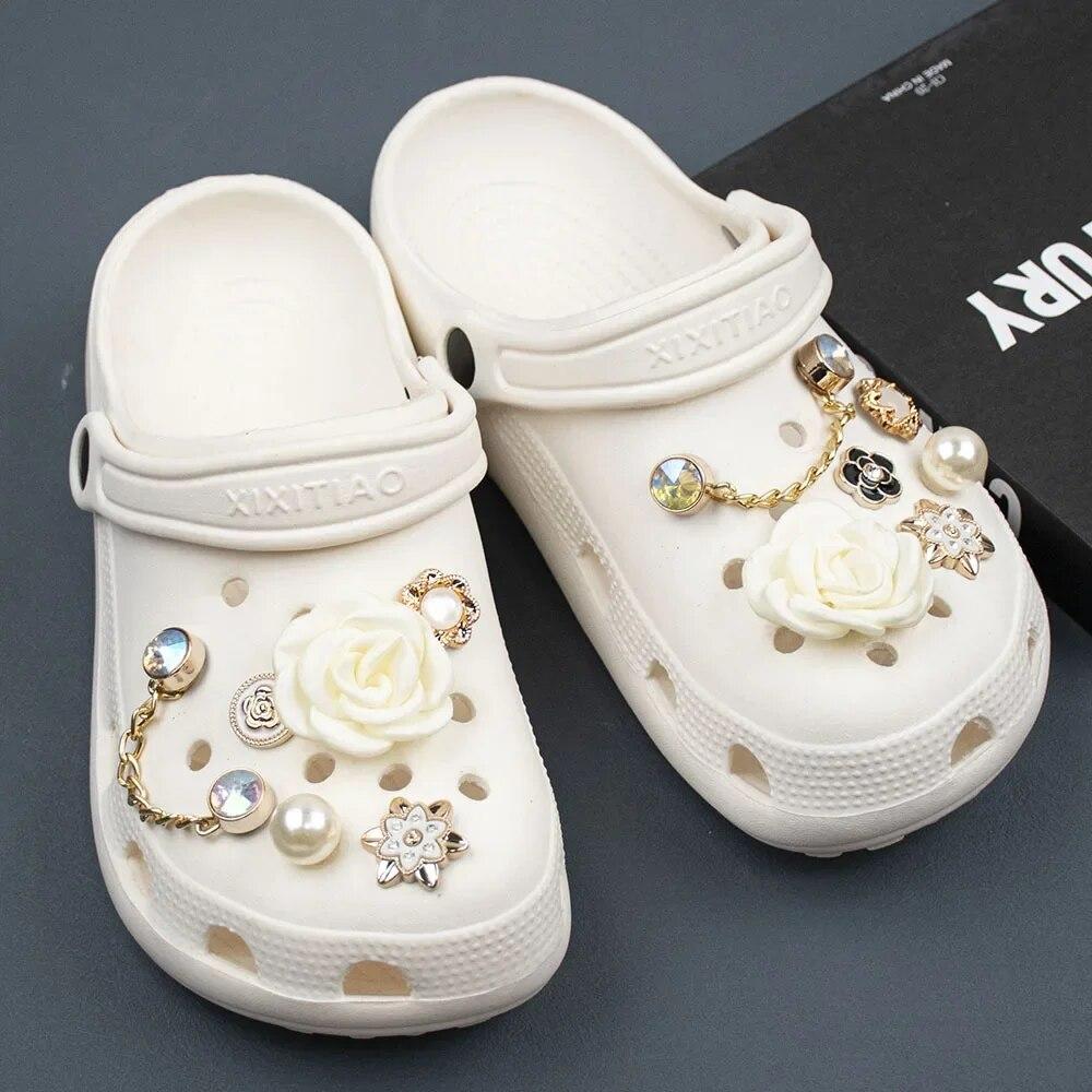 Подвеска для обуви, булавки «сделай сам», белая роза, бабочка, бриллиантовая цепочка, украшение, пряжка для обуви с отверстиями, набор подвесок, аксессуары, подарок для детей для мальчиков и девочек