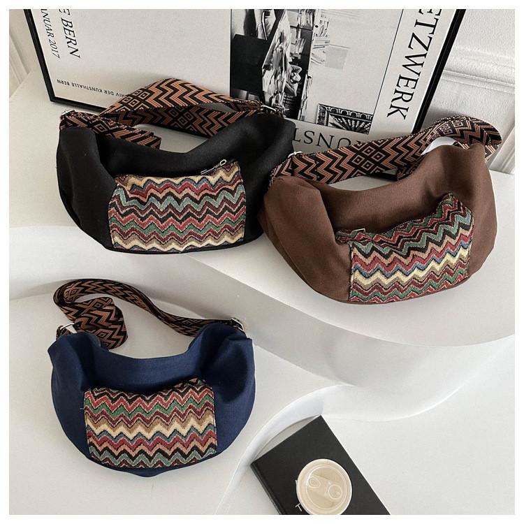 Stylish Tribal Canvas High Capacity Leisure Bag 2024 New Korean Winter Striped Fanny Pack Shoulder Crossbody Bag Coffee