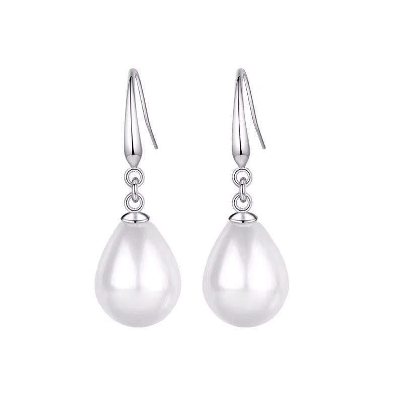 Висячие женские серьги с красным жемчугом