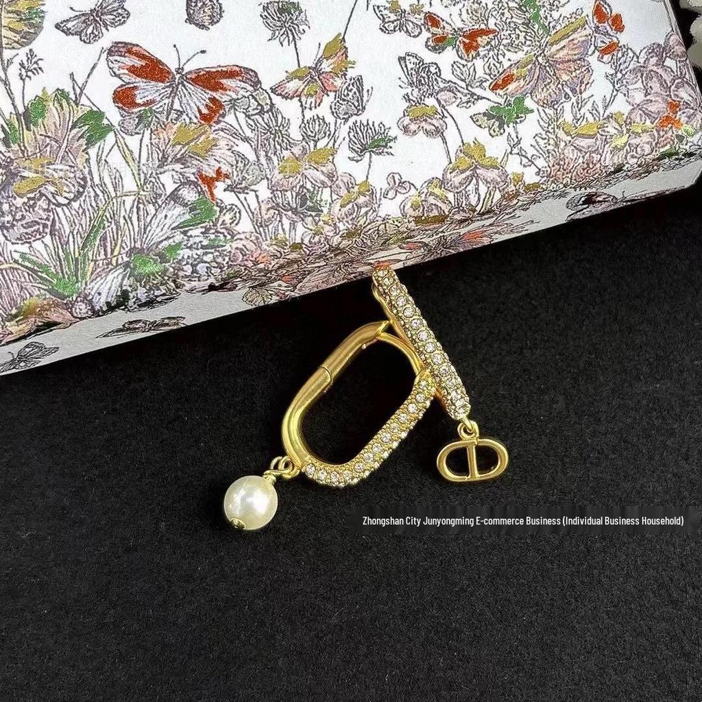 Elegant D-Shaped Pearl & Half-Diamond Asymmetrical Earrings - Minimalist Versatile Studs