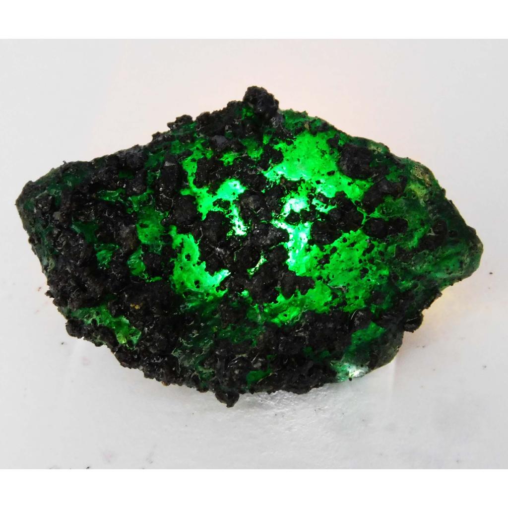 Natural Green Emerald Huge Rough 66.32 Ct Loose Gemstone Earth Mined