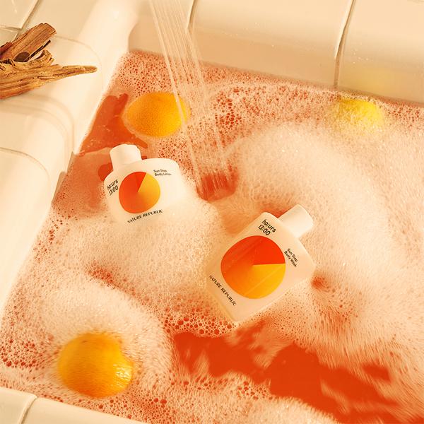 Парфюмированный лосьон для тела Nature Republic Hours, популярный в Корее.