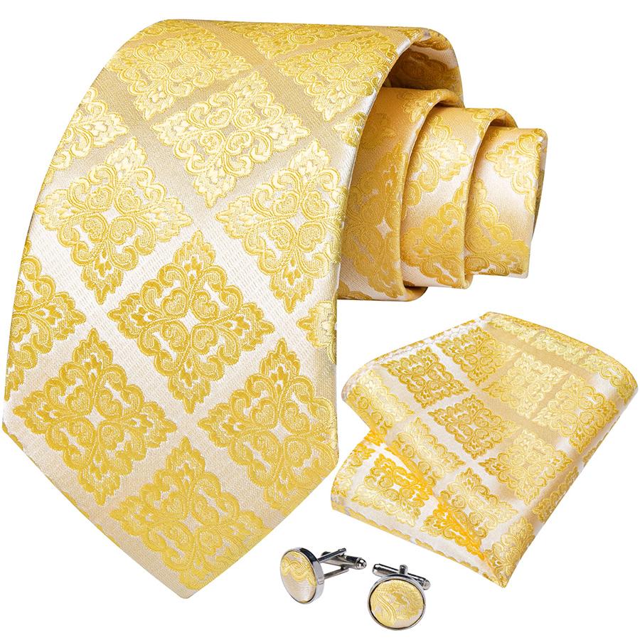 Роскошный мужской деловой набор в виде шёлкового галстука, карманного платка и запонок в одном стиле