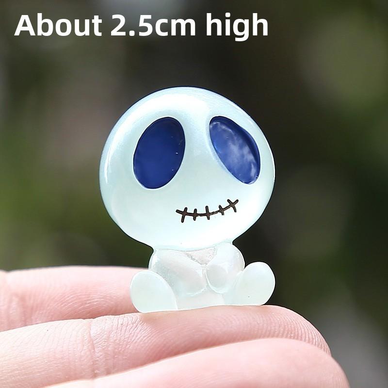 Miniature Resin Ghost Figurine With Glow Effect For Home Decor Enthusiasts