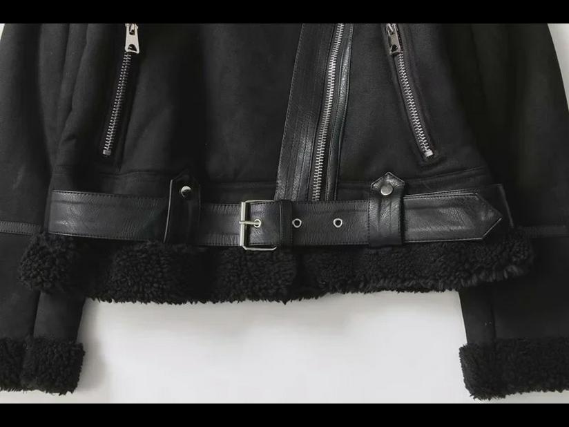 Женское черное замшевое мотоциклетное пальто кофейного цвета с большими лацканами и меховой подкладкой