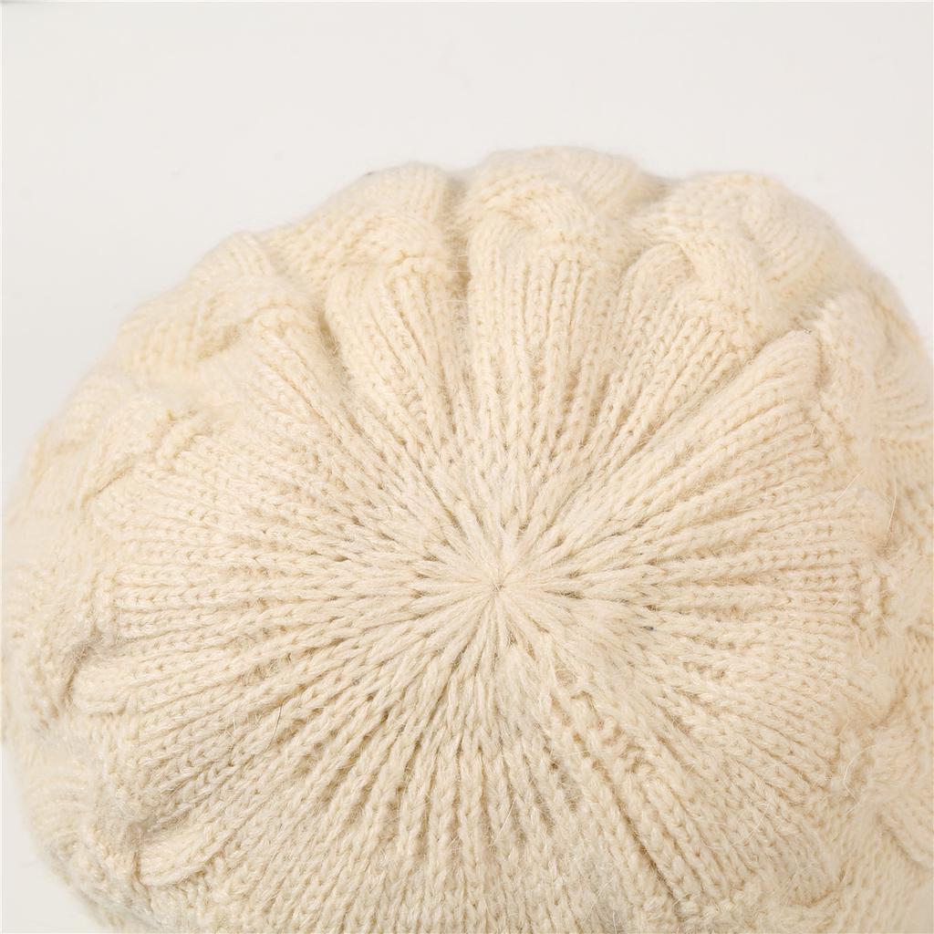 Women's Winter Cable Knit Hat with Fleece Lining, Fashion Beret & Peaked Cap Style, Thickened Warm Beanie for Cold Weather
