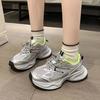 Модные дышащие туфли для папы из серебристо-серой сетки для женщин 2024 года, весна, новые легкие спортивные туфли на толстой подошве, кроссовки для женщин