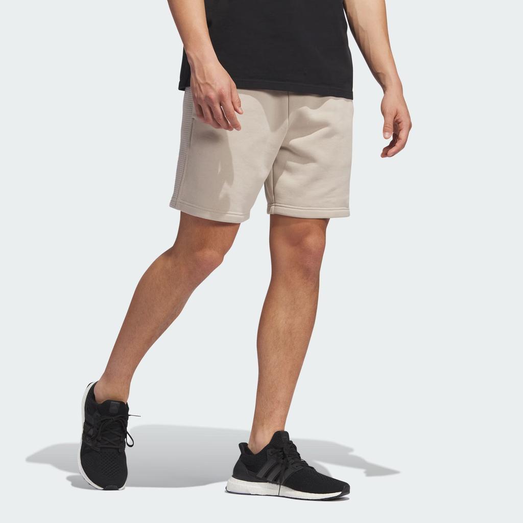 Adidas Всесезонные флисовые шорты с однотонным логотипом. Мужские шорты бежевого цвета IN1419