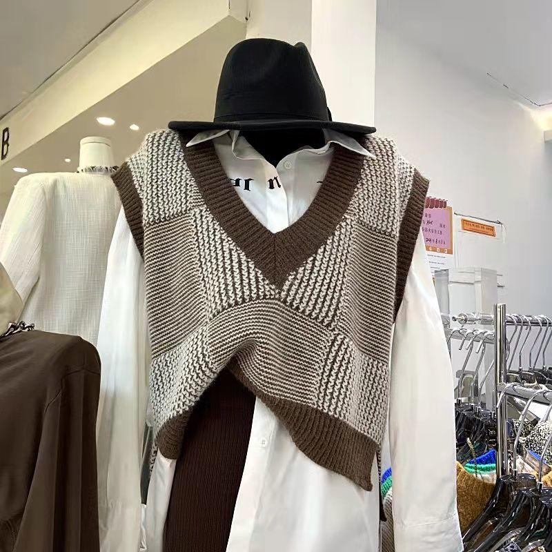 Sweater Pullover Female Spring and Autumn Retro Striped Knitted Tank Top Loose Sleeveless Sweater Women Vest Pullover Female