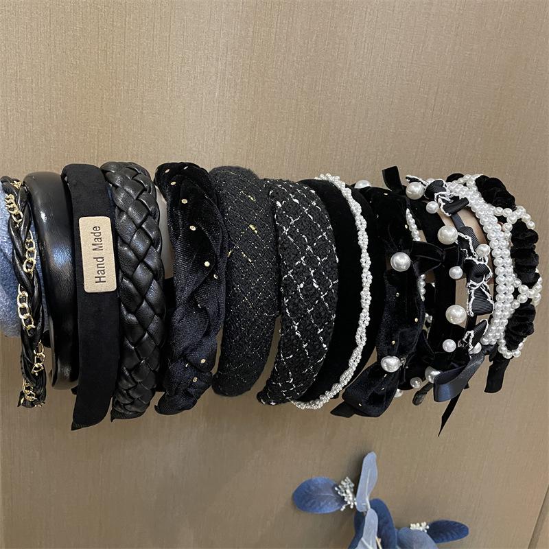 French Elegance Black Series Pearl Headband with Teeth - Autumn/Winter Collection