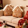 Плюшевые подушки-игрушки в виде пряничного домика: Вышивки чрезвычайно изысканны, что делает их лучшим выбором для рождественского домашнего вида.