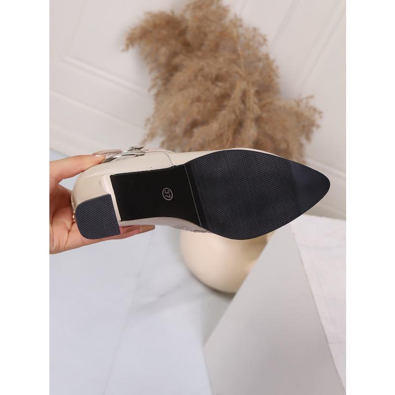 2025 Зима Новые Остроносые Ботильоны в Британском Стиле на Высоком Каблуке Модные Ботинки Толстый Каблук Большой Размер Металлическая Пряжка Женские