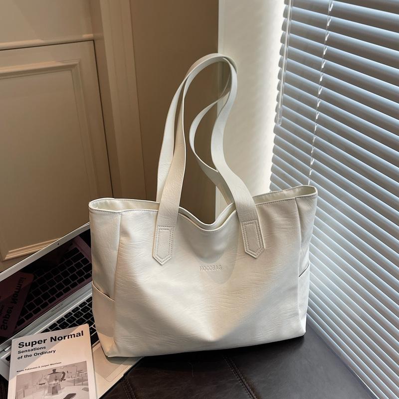 Large Capacity Bag Women's New Casual Versatile Tote Bag Retro Fashion Shoulder Bag Commuter Bag