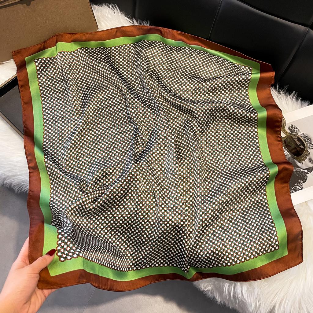 Новый шелковый атласный шарф для волос 70*70 см, женский носовой платок с принтом, женская бандана с квадратной головой, небольшой шейный глушитель, хиджаб для леди