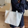 Simple and Versatile Bag Women's Large-capacity 2025 New Summer Leisure Shoulder Bag Popular Commuter Tote Bag This Year