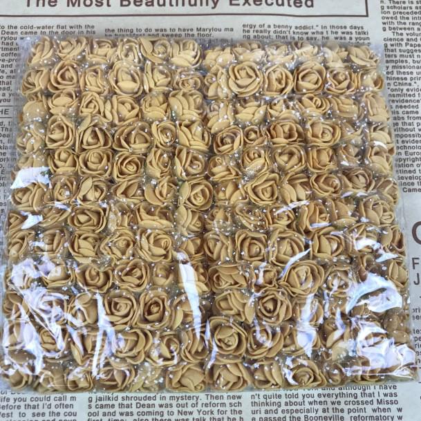 144 розы из пряжи 2,5 см своими руками - цветы из пенополиэтилена для свадебных и конфетных венков