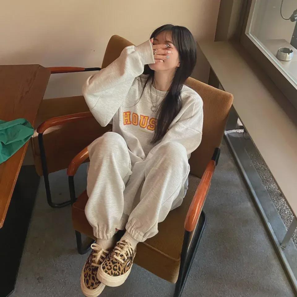 865# Модный женский повседневный спортивный костюм - свободный свитер и брюки на весну/осень 2025 г.