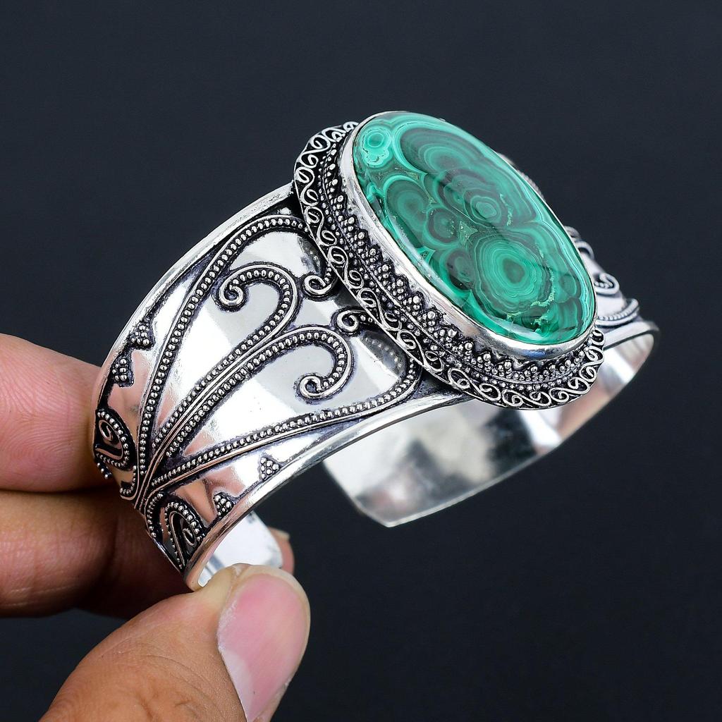 Браслет с натуральным овальным малахитом | Серебро 925 пробы | Регулируемый браслет-манжета | Серебряный браслет ручной работы для женщин и девушек